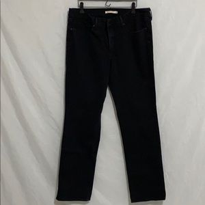Women’s Levi’s jeans